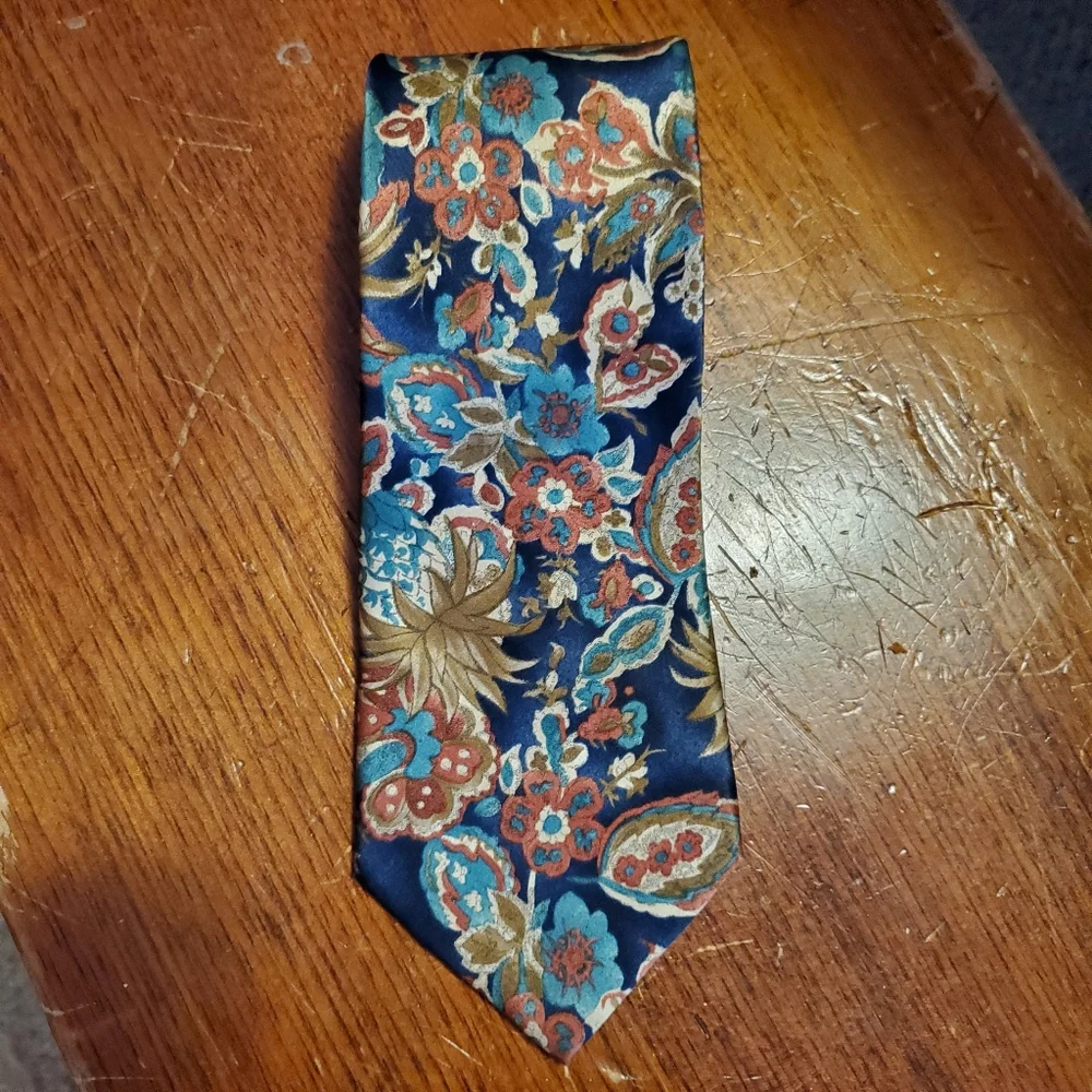 Vintage Strathmore by Anderson Little Richmond Brothers Floral Paisley Silk Tie